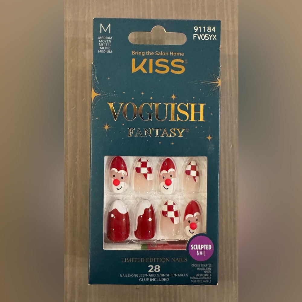 KISS Voguish Fantasy Red and White Press-On Holiday Nails